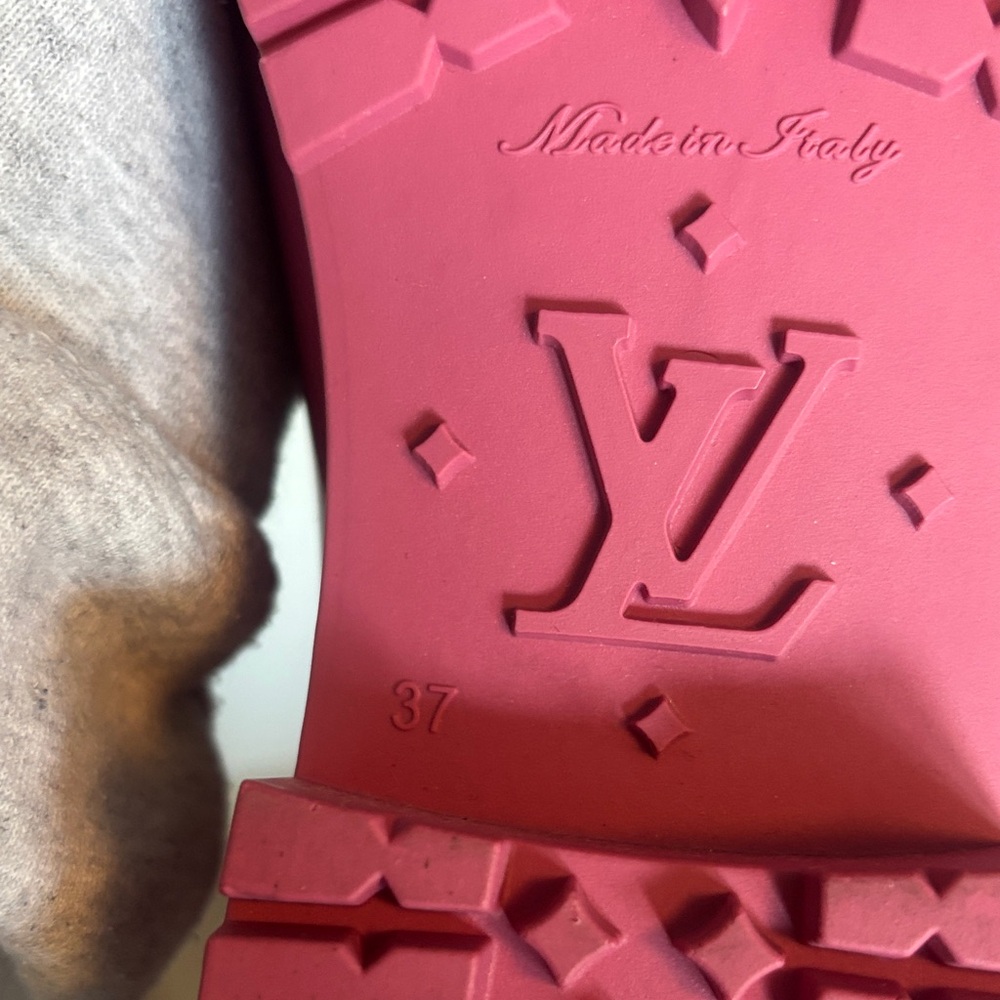 Louis Vuitton Vibrant Pink Rain Boots - Picture 10 of 11